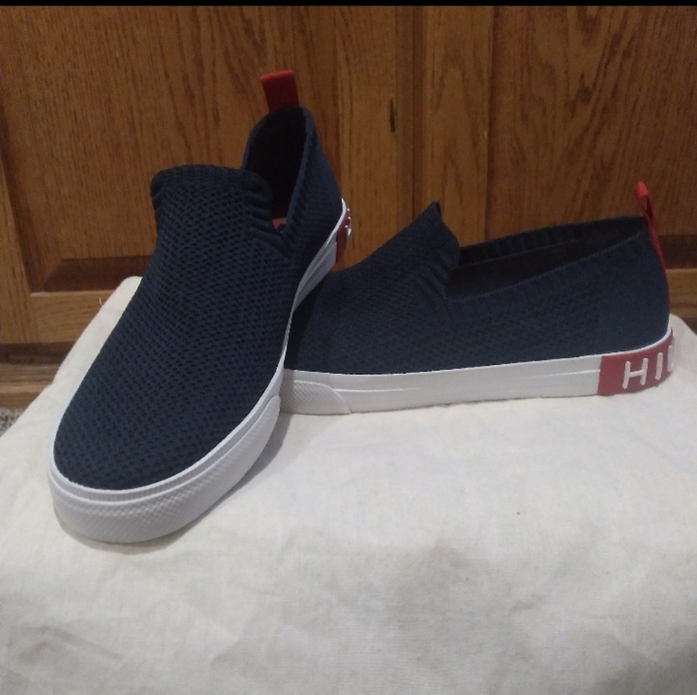 NWOT Tommy Hilfiger Navy Slip-On Tennis Shoes Sz 8
